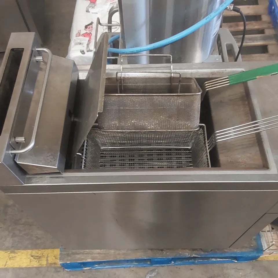 LINCAT COMMERCIAL OG8106N NATURAL GAS FRYER