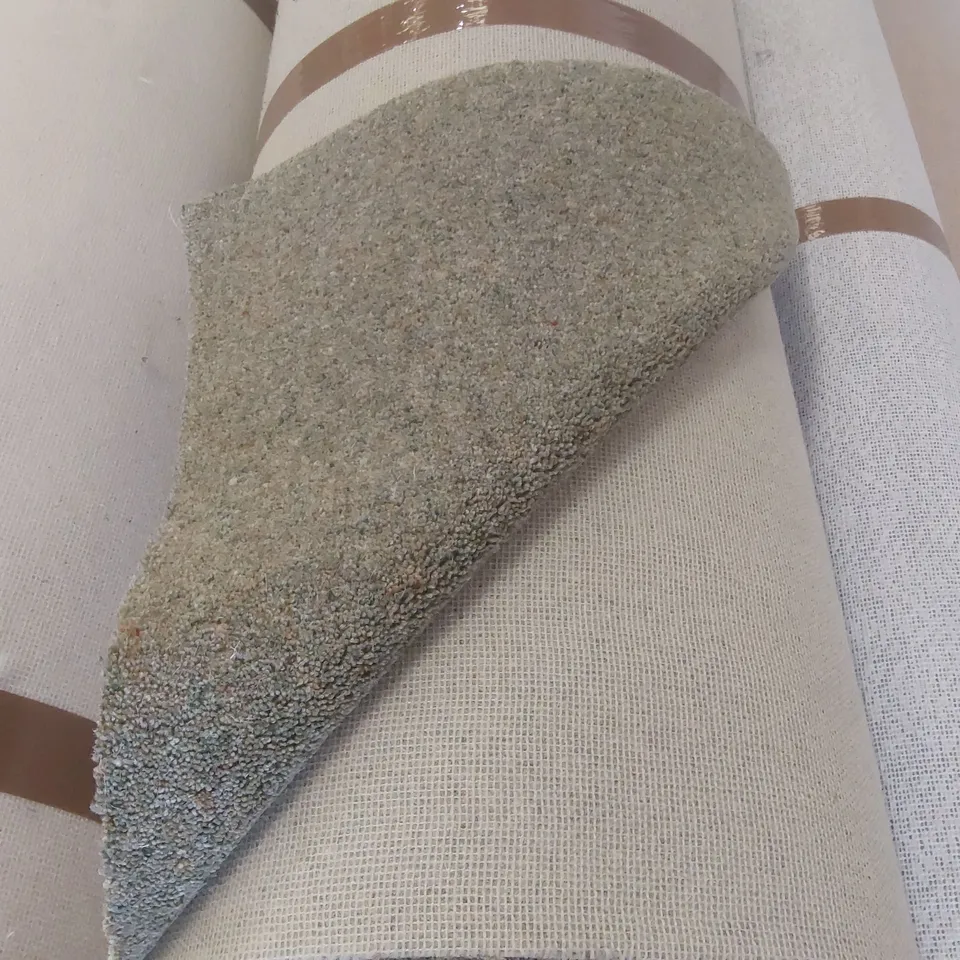 ROLL OF QUALITY DIMENSION BERBER CARPET - APPROXIMATELY 4 x 10m