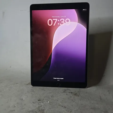 APPLE IPAD AIR A2152