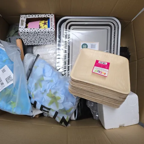 APPROXIMATELY 20 ASSORTED HOUSEHOLD ITEMS TO INCLUDE CURTAINS - BEDDING AND FAKE FLOWERS  