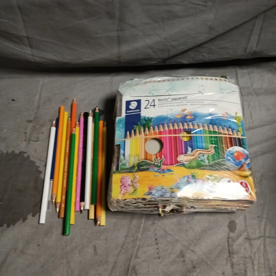 APPROXIMATELY 100 ASSORTED COLOUR PENCILS