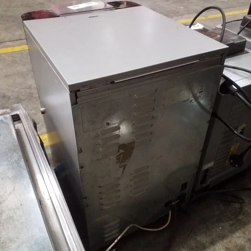 COMMERCIAL COFFEE VENDING MACHINE – STAINLESS STEEL & BLACK
