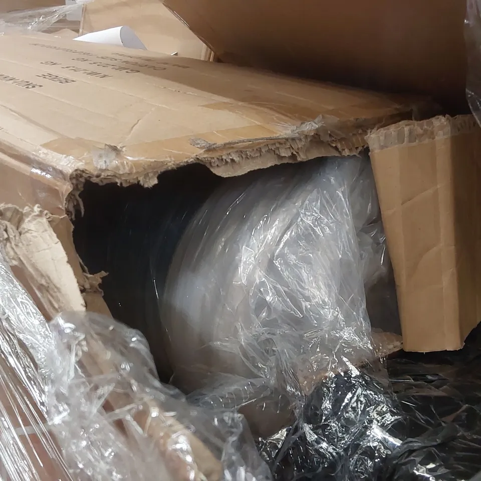 PALLET CONTAINING A LARGE ASSORTMENT OF CONSUMER PRODUCTS INCLUDING: ROLLED MATTRESS/MATTRESS TOPPER (UNSPECIFIED), PERGOLA, GARDEN SHED PARTS ECT