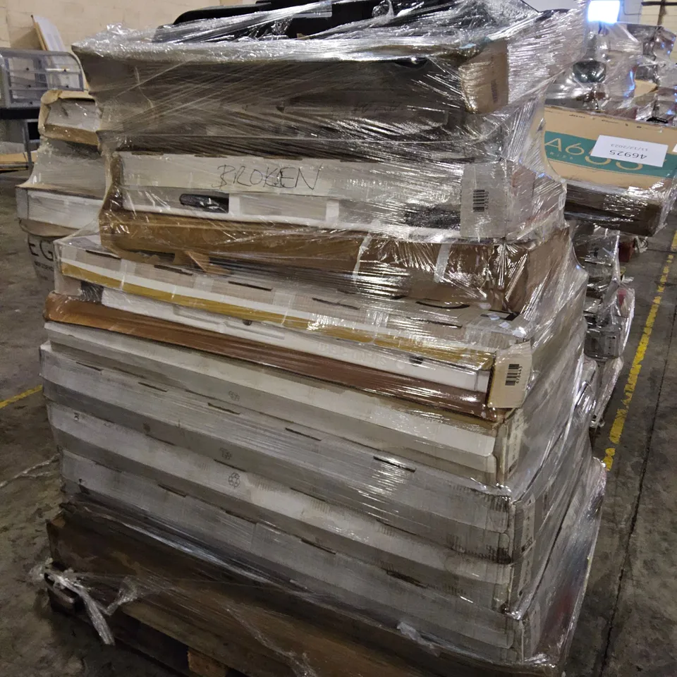 PALLET OF APPROXIMATELY 13 TELEVISIONS