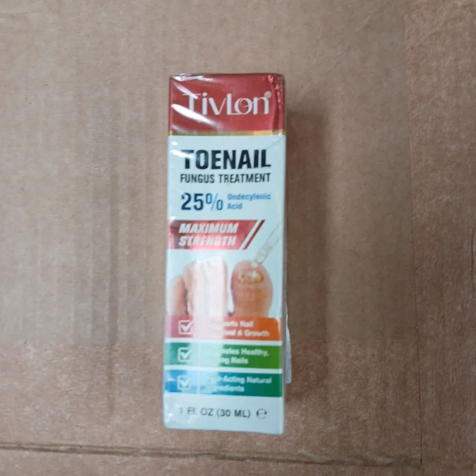 APPROXIMATELY 15 ASSORTED ITEMS INCLUDING UREA CREAM AND TIVLON TOENAIL FUNGUS CREAM 