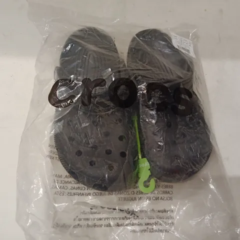 CROCS CLASSIC UNISEX SHOES – UK 4 (EU 37-38) – BAGGED