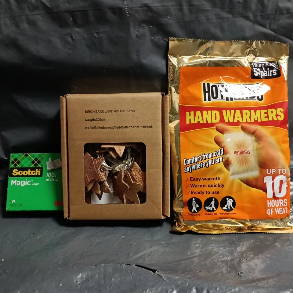 APPROXIMATELY 10 ASSORTED HOUSEHOLD ITEMS TO INCLUDE HAND WARMERS, BIRCH BARK LIGHT P GARLAND, ETC