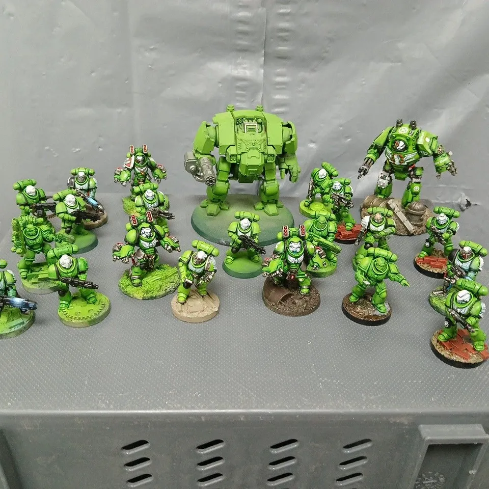 LARGE QUANTITY OF GAMESWORKSHOP FIGURES