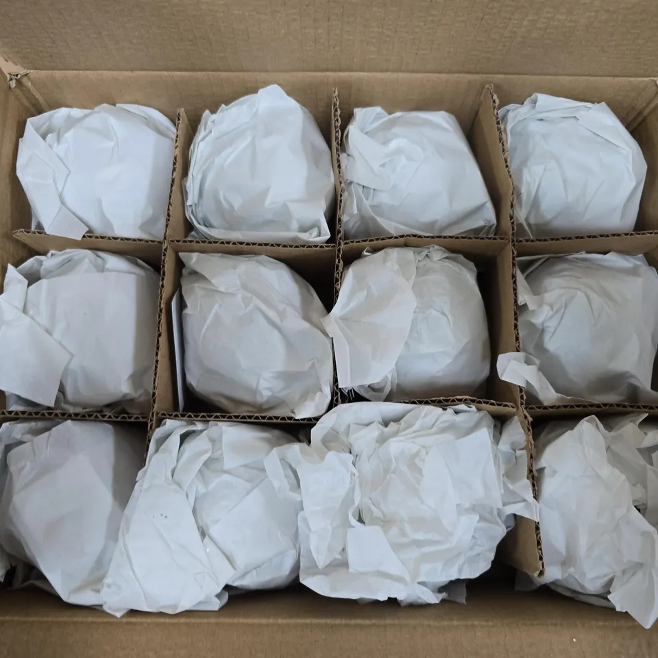 APPROXIMATELY 72 ASSORTED GISELA GRAHAM FLORAL CHRISTMAS BAUBLES 