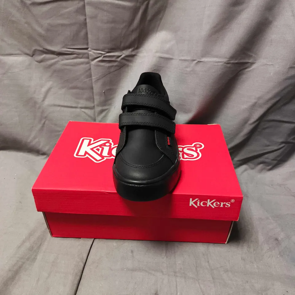 BOXED PAIR OF KICKERS BLACK VELCRO KIDS' SHOES 34