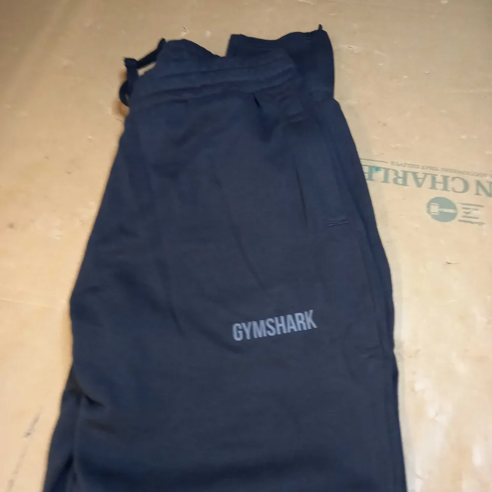 GYMSHARK TRAINING PANTS SIZE M