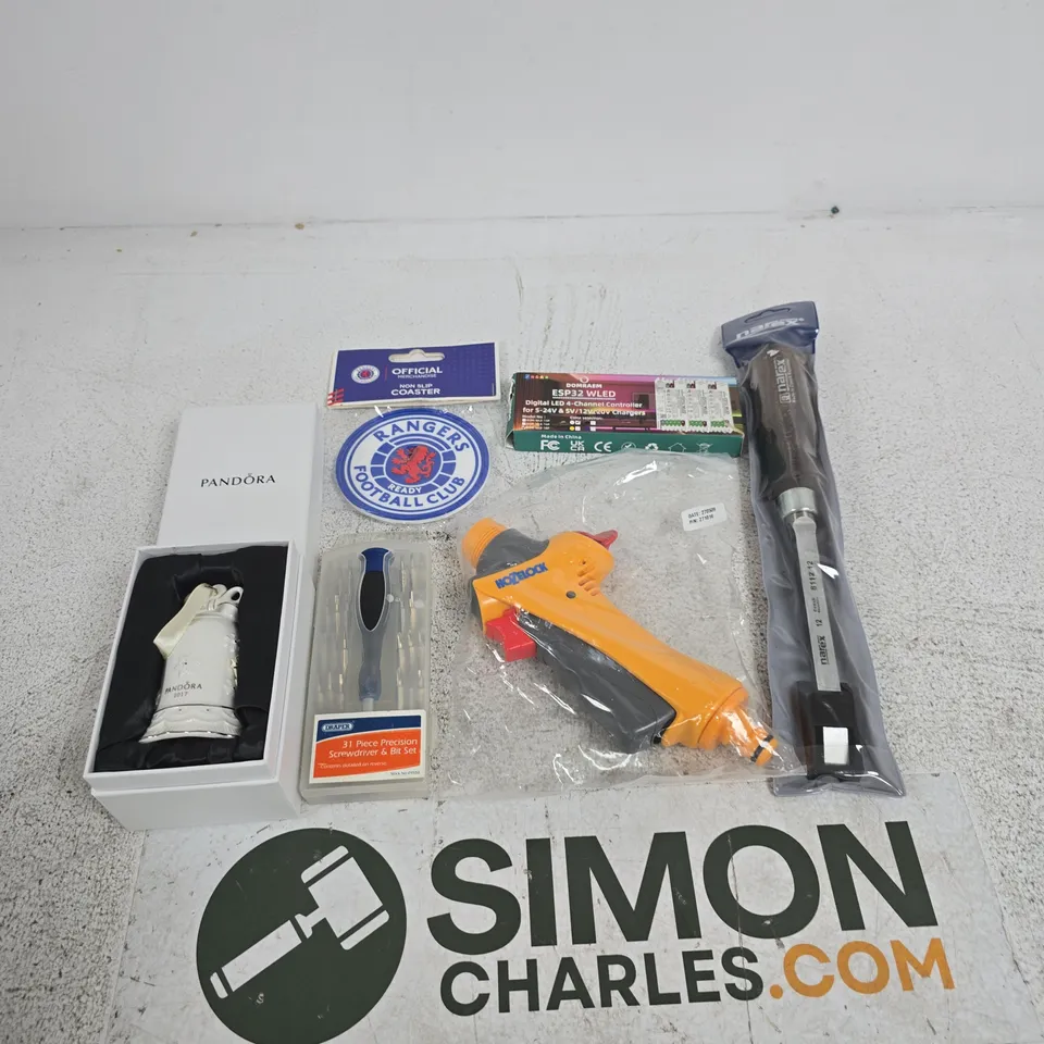 TOTE OF APPROXIMATELY 10 ASSORTED ITEMS INCLUDING NAREX CHISEL, HOZELOCK AND DOMRAEM DIGITAL LED 4 CHANNEL CONTROLLER