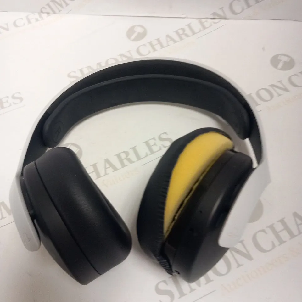 BOXED PLAYSTATION PULSE 3D WIRELESS HEADSET