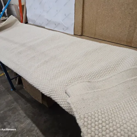 HANDWOVEN LARGE NATURAL RUG 200 × 290