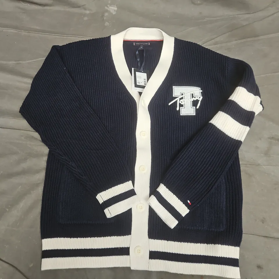 TOMMY HILFIGER VARSITY GRAPHIC V-NECK CARDIGAN IN DARK NIGHT NAVY - SIZE 12