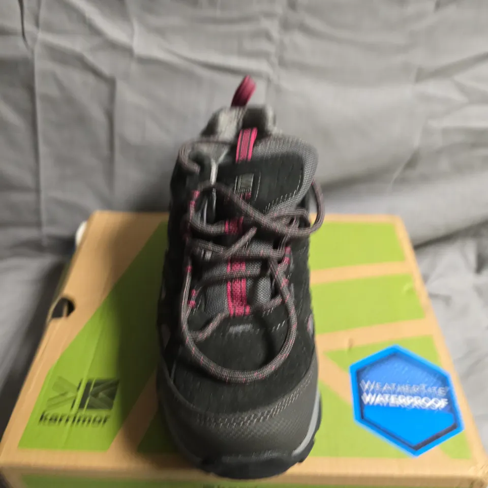 BOXED PAIR OF KARRIMOR MOUNT LOW LADIES 9 WEATHERTITE WALKING SHOES - UK SIZE 5