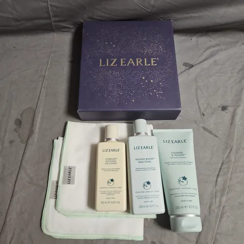LIZ EARLE SKINCARE GIFT SET – EYE BRIGHT SOOTHING EYE LOTION, INSTANT BOOST SKIN TONIC & CLEANSE & POLISH WITH CLOTHS (BOXED)
