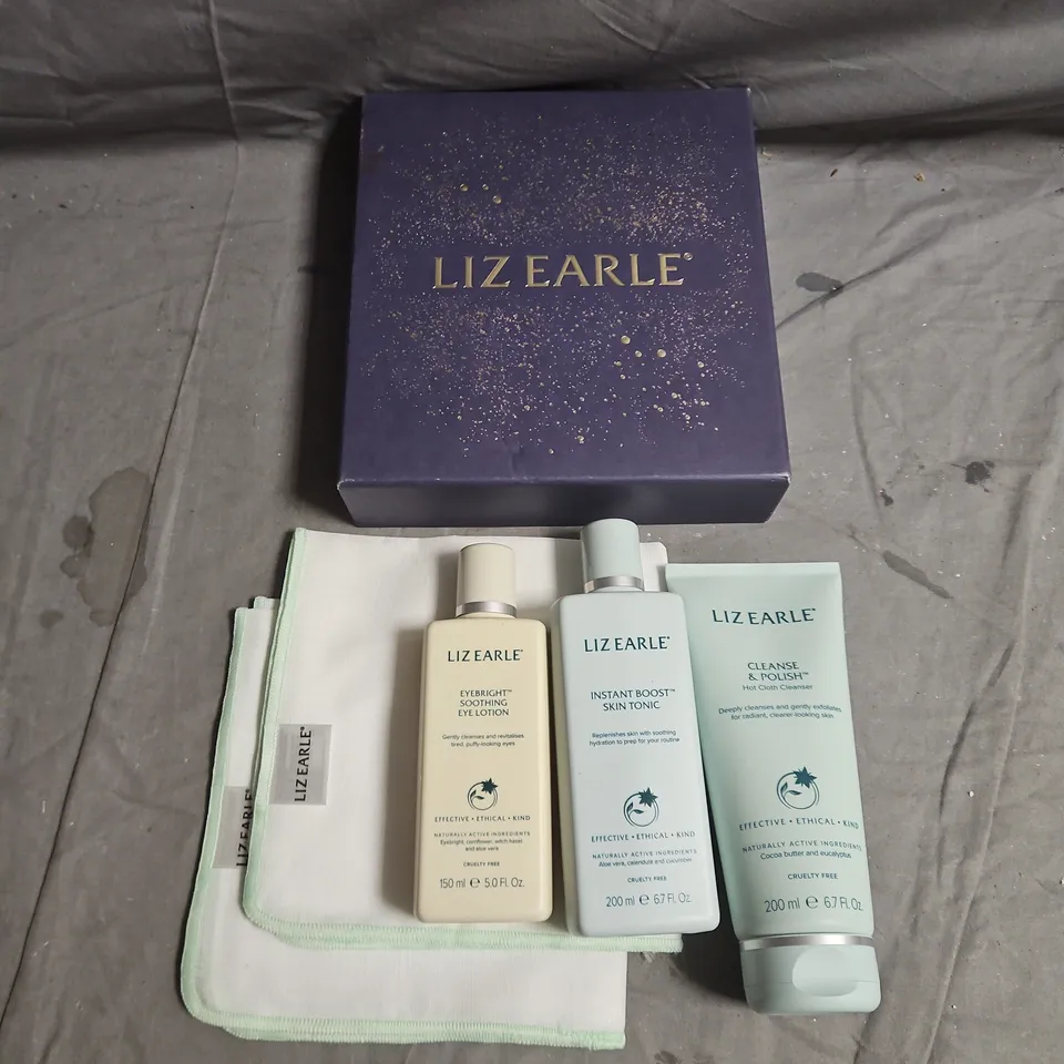 LIZ EARLE SKINCARE GIFT SET – EYE BRIGHT SOOTHING EYE LOTION, INSTANT BOOST SKIN TONIC & CLEANSE & POLISH WITH CLOTHS (BOXED)