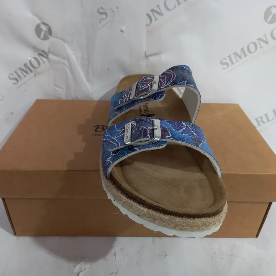 BONOVA FLORAL ESPADRILLE FOOTBED SANDAL - SIZE 7