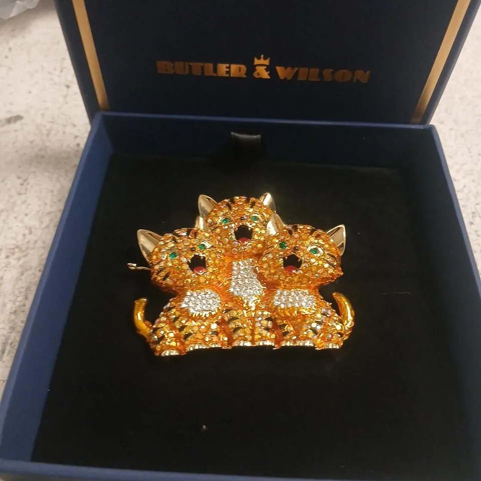 BUTLER & WILSON CAT CHOIR BROOCH