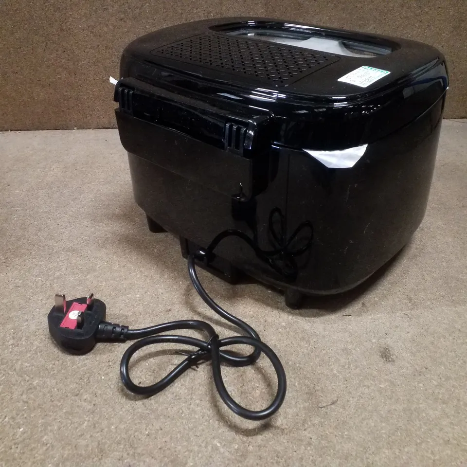 BOXED RUSSELL HOBBS FOOD COLLECTION DEEP FRYER - BLACK