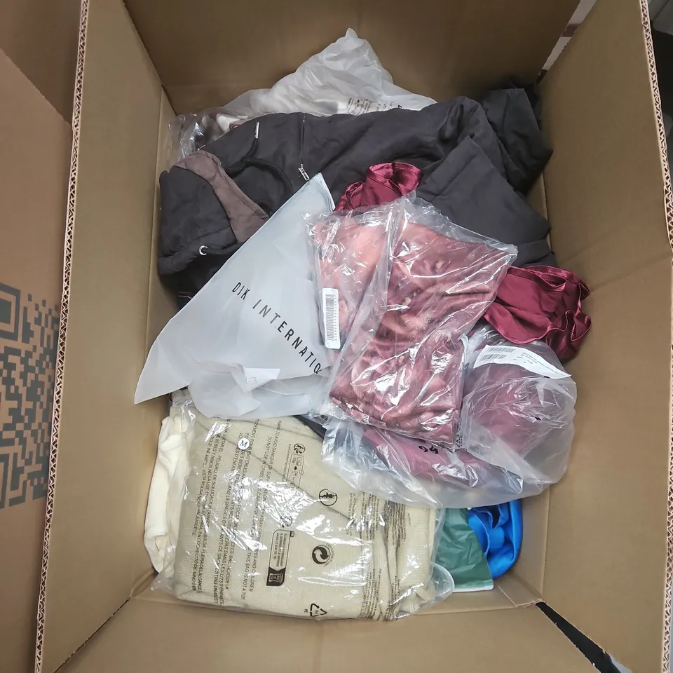 BOX OF APPROXIMATELY 20 ASSORTED CLOTHING ITEMS TO INCLUDE:  BLUE JUMPSUIT 