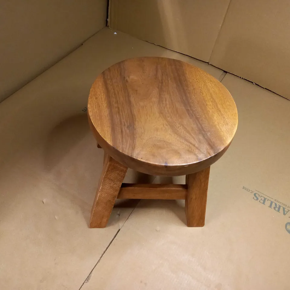 SOLID WOODEN LOW STOOL
