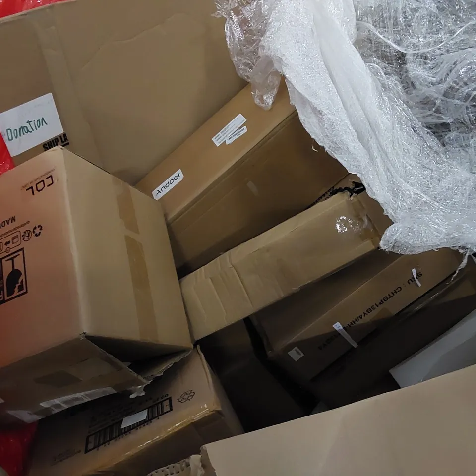 PALLET OF ASSORTED HOUSEHOLD ITEMS AND CONSUMER PRODUCTS. INCLUDES TOWER HEATER, JUNIOR BASKETBALL SYSTEM, PARASOL BASE, TOILET SEAT ETC 