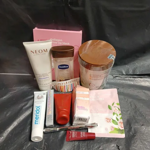 APPROXIMATEY 20 ASSORTED HEALTH AND BEAUTY PRODUCTS TO INCLUDE - HELLO SUNDAY SPF 50 FACE MOISTURISER - QUASI COLLAGEN GLOW UP MASK - VASELINE COCOA RADIANT BODY OIL - ETC