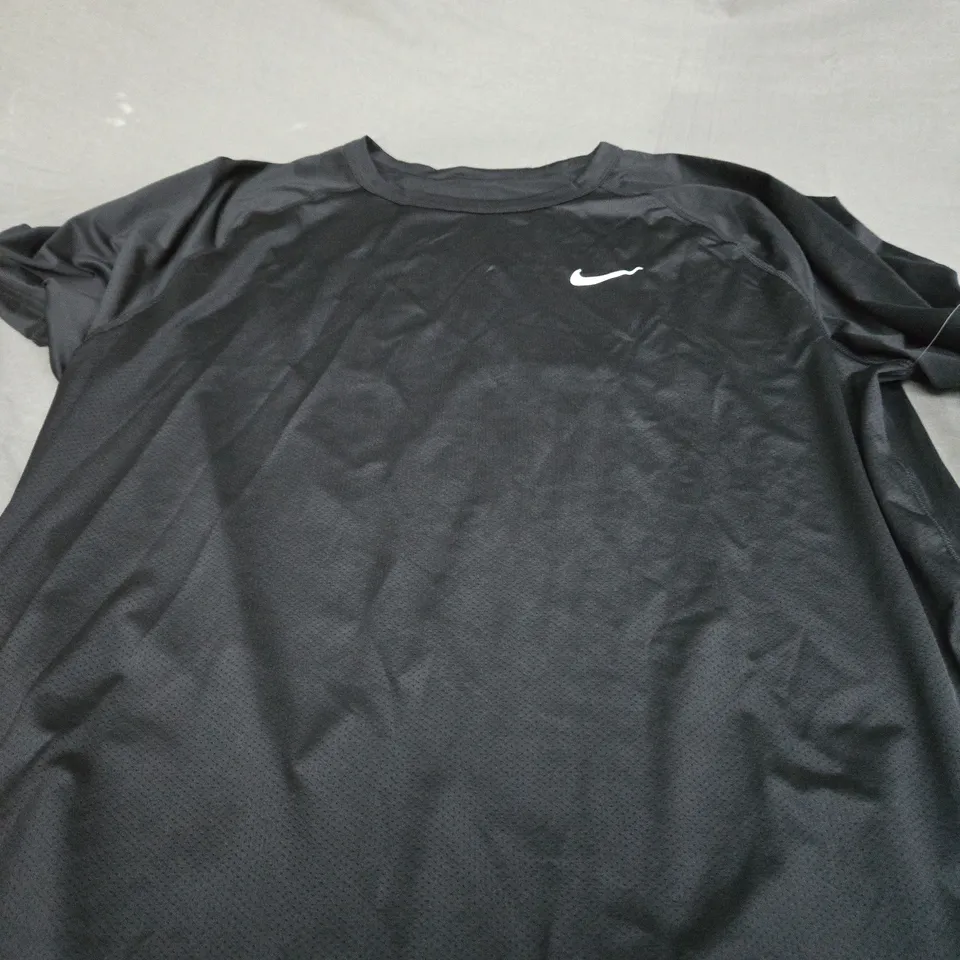 NIKE DRI FIT BLACK T-SHIRT - LARGE