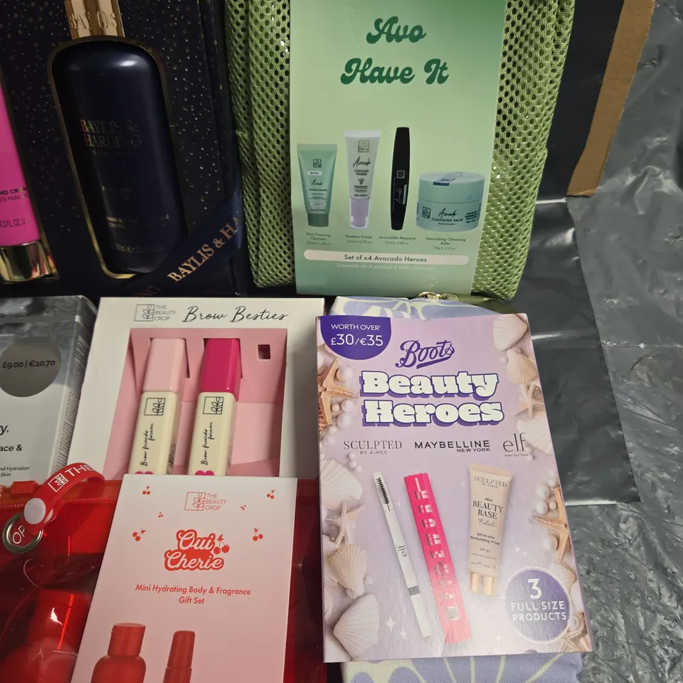 LOT OF 8 ASSORTED HEALTH AND BEAUTY ITEMS TO INCLUDE THE BEAUTY CROP, BOOTS AND NEXT