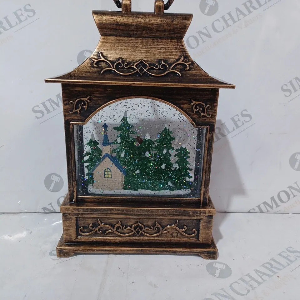 FESTIVE PRE-LIT MUSICAL WATER SPINNER - ROBINS IN THE SNOW