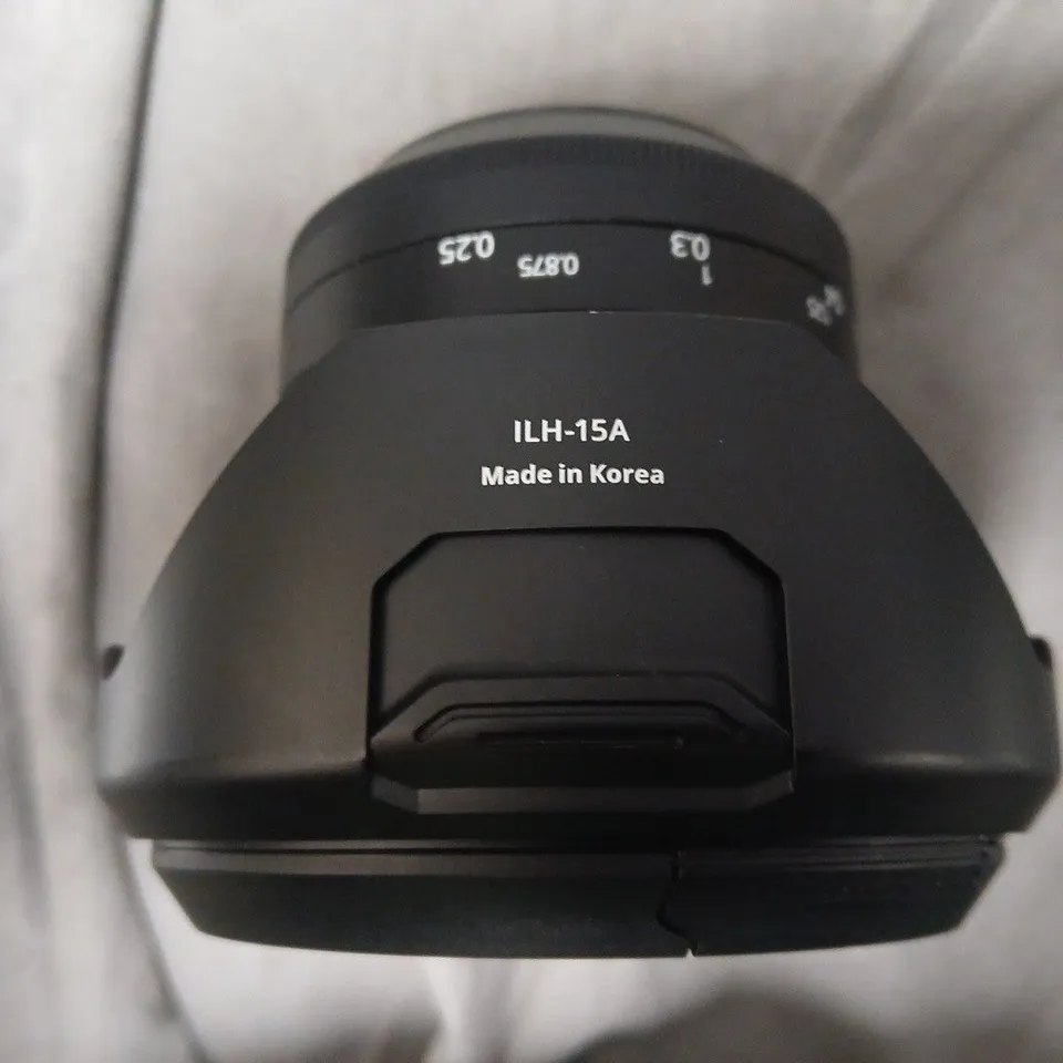 BOXED IRIX ILH-15A LENS