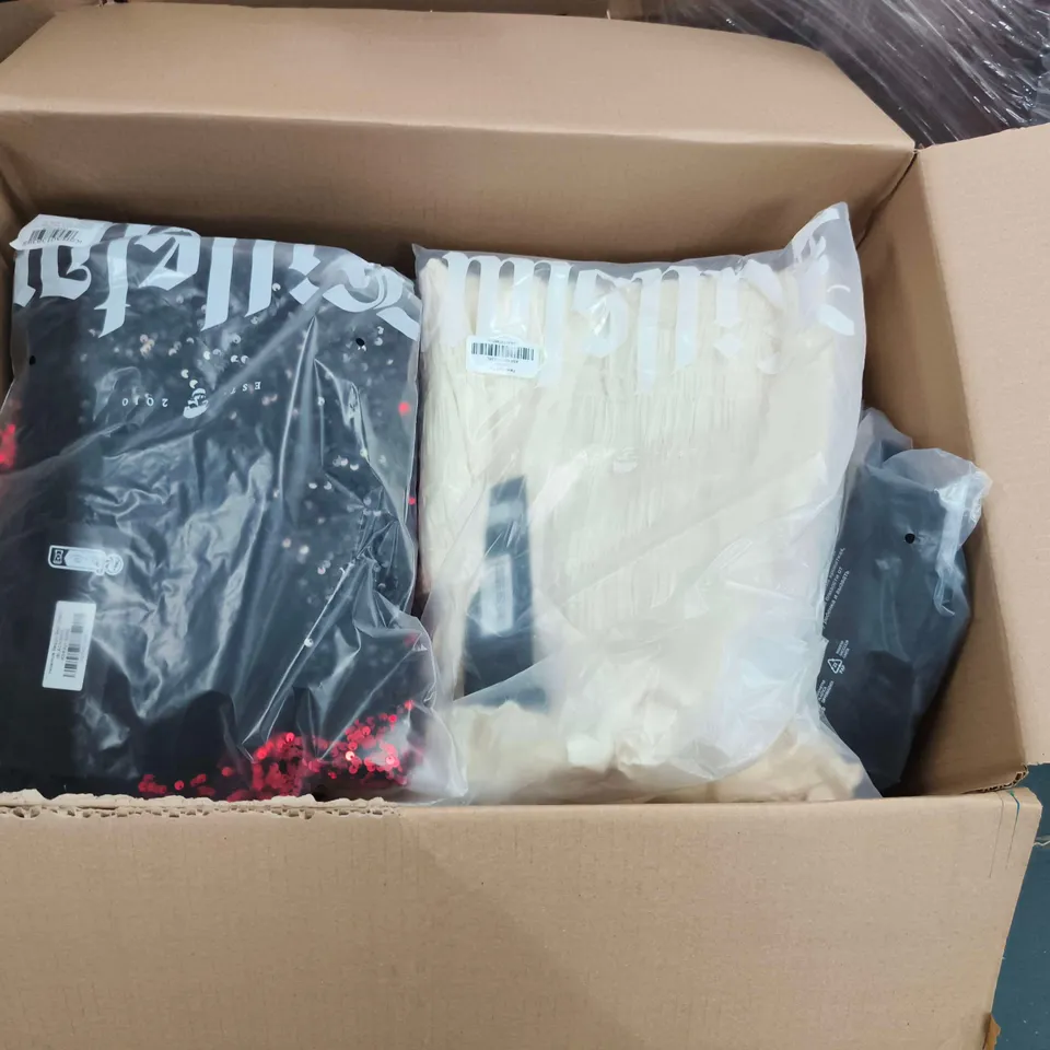 LOT OF APPROXIMATELY 28 BRAND NEW KILLSTAR CLOTHING ITEMS TO INCLUDE FALLEN LIGHT TOP AND HEXEMORE SEQUIN MAXI DRESS - VARIOUS SIZES