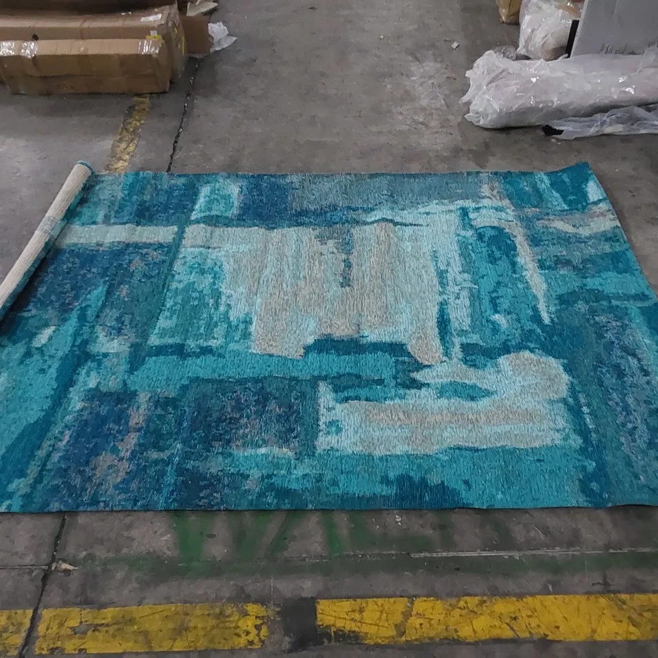 SMART HALI AQUA RUG // SIZE: 160 X 230cm