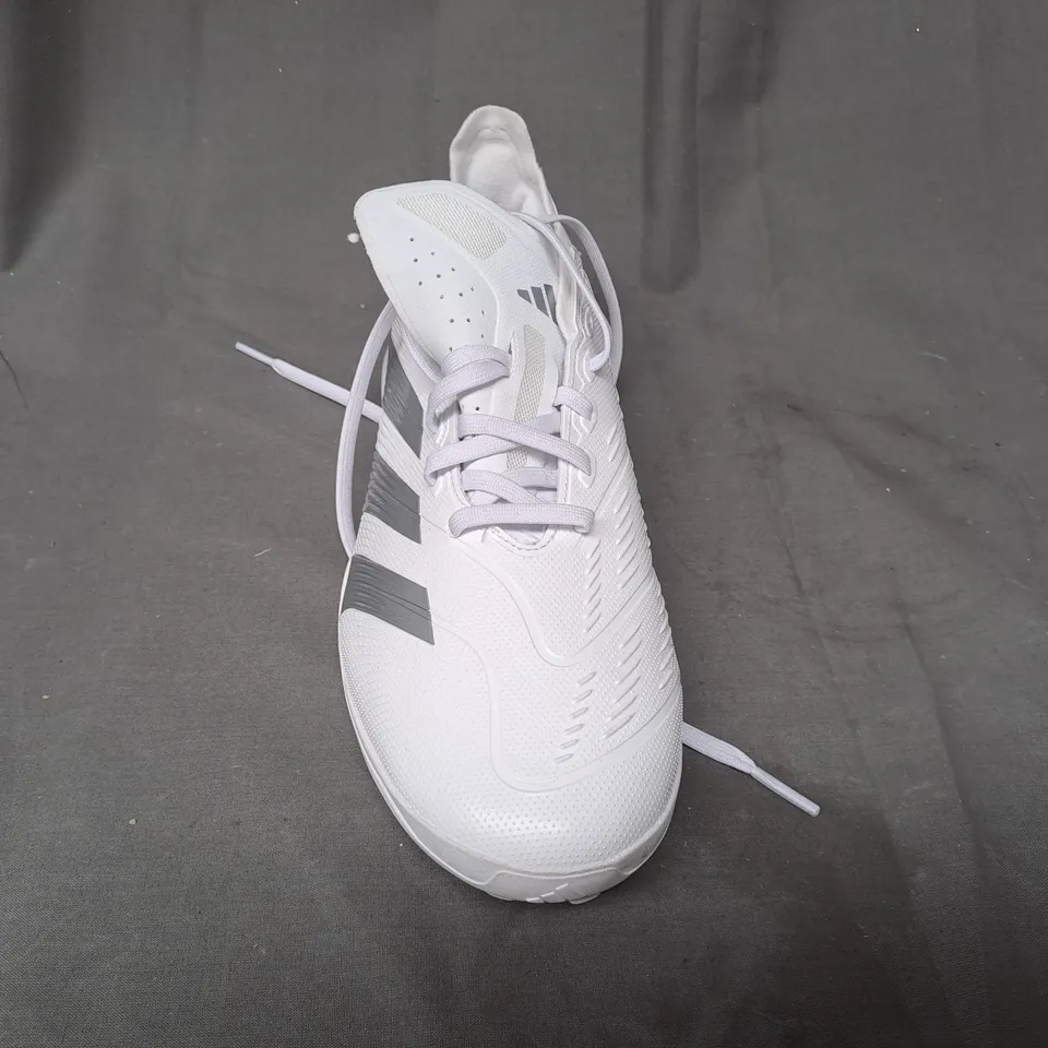PAIR OF ADIDAS PREDATOR SHOES IN WHITE/METALLIC SILVER UK SIZE 10