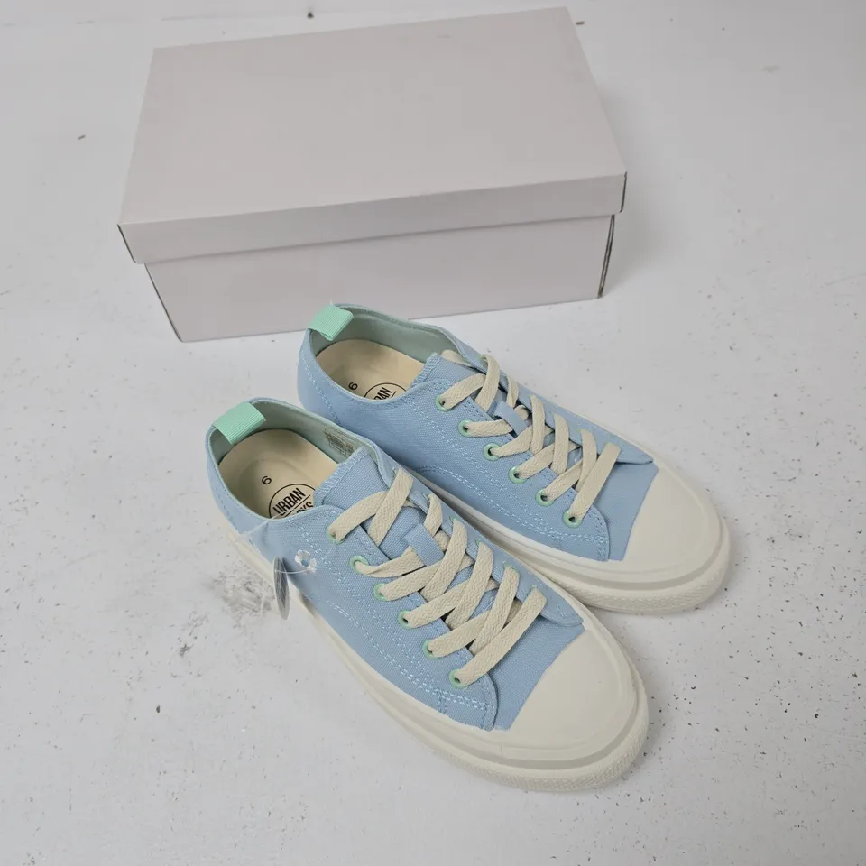 URBAN JACKS FLEUR SNEAKERS – LIGHT BLUE/MINT, UK 6