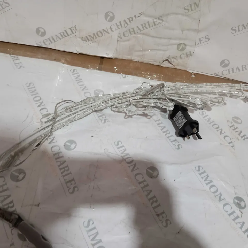 HOME REFLECTIONS INDOOR OUTDOOR PRE-LIT WALL MOUNTABLE TREE