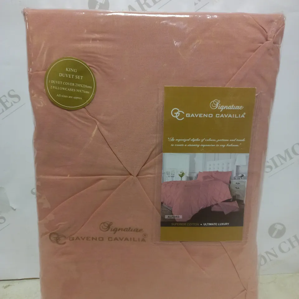 GAVEN CAVAILIA DUVET SET IN PINK -KING SIZE