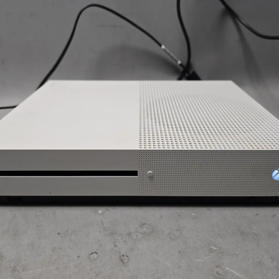 XBOX ONE S WHITE CONSOLE 