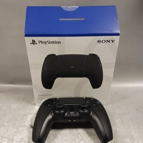 BOXED PLAYSTATION 5 WIRELESS CONTROLLER IN BLACK 