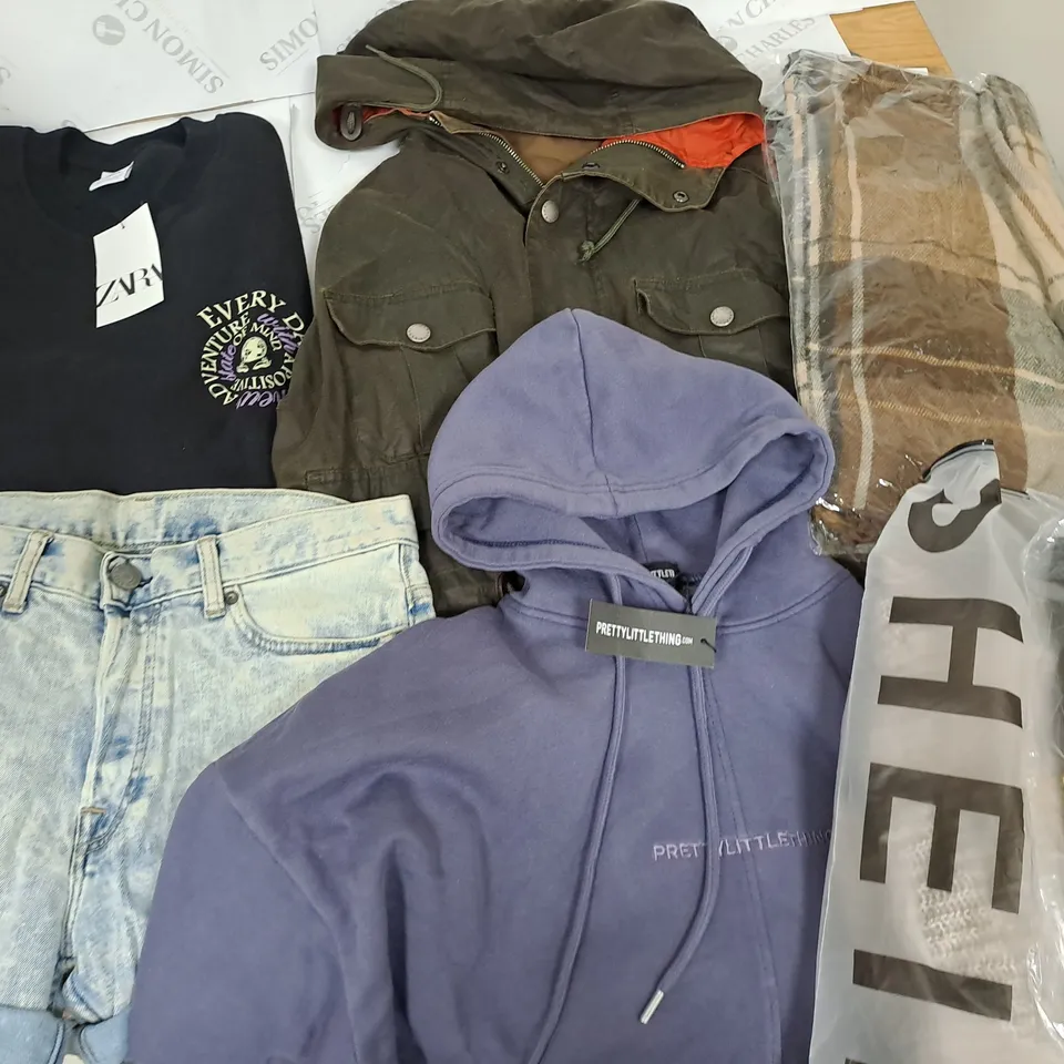 LARGE QUANTITY OF ASSORTED CLOTHING ITEMS TO INCLUDE ZARA, PRETTYLITTLETHING OR SHEIN