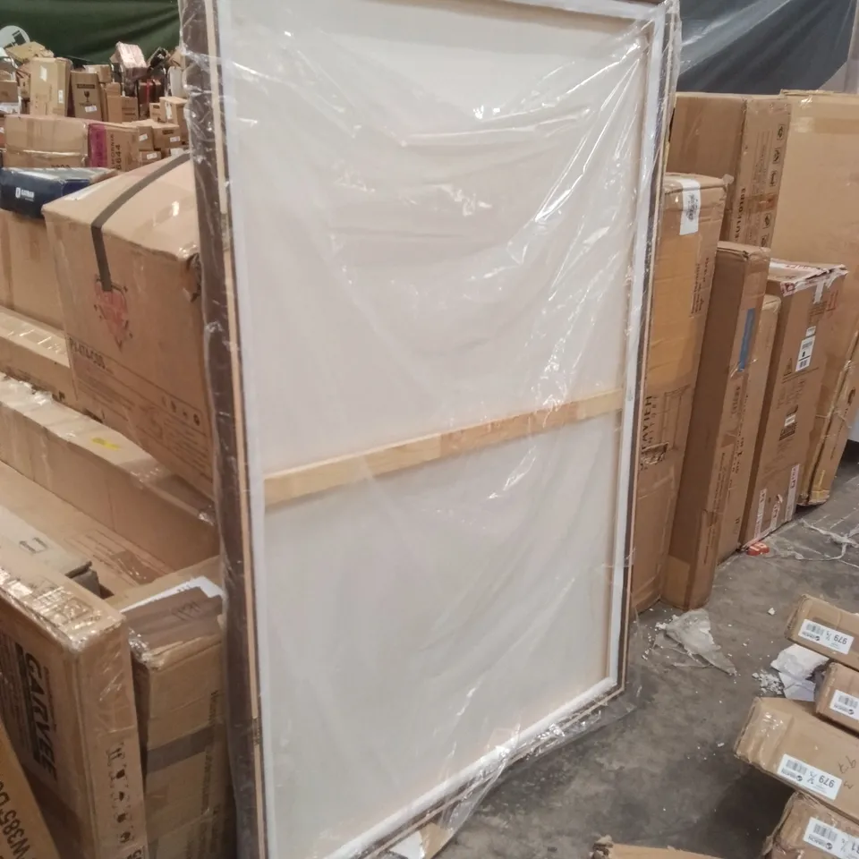 BAGGED PRINTED CANVAS WALL ART