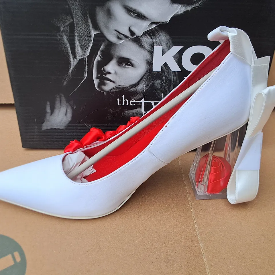 BRAND NEW BOXED KOI TWIGHLIGHT BELLA,S NIGHTMARE ROSE HEELS IN PEARL - UK 7