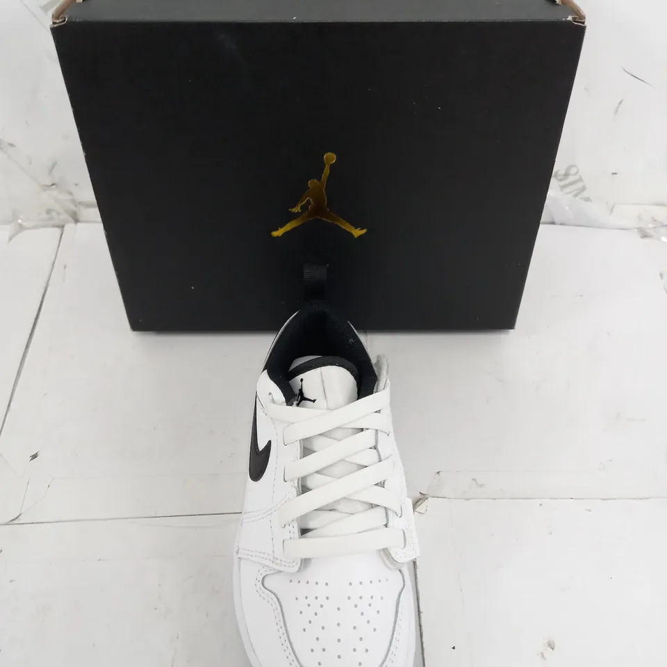 BOXED PAIR OF AIR JORDAN 1 LOW ALT WHITE/BLANC UK 11.5 