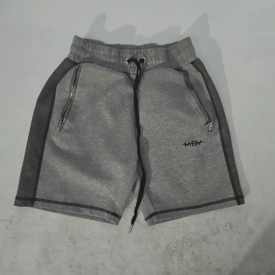 MANIÉR DE VOIR SHORTS IN GREY SIZE SMALL