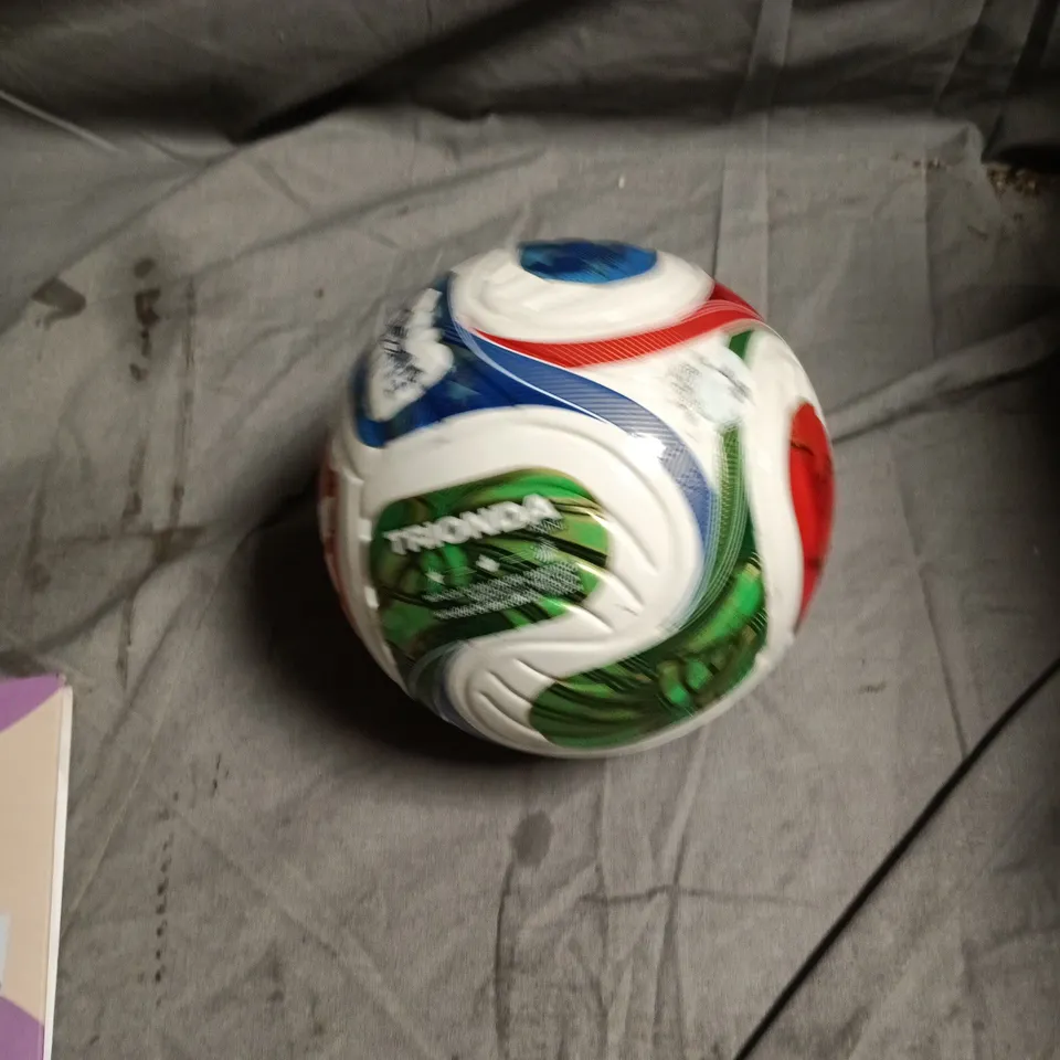 BOX OF APPROXIMATELY 20 ASSORTED TOYS INCLUDING TOY SKULL , SMALL FIFA FOOTBALL AND AQUAPAINT