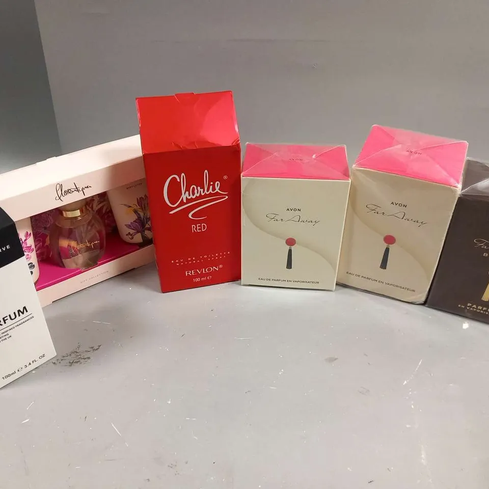 APPROXIMATELY 10 ASSORTED BOXED FRAGRANCES TO INCLUDE; AVON, CHARLIE AND THE SCENT RESERVE