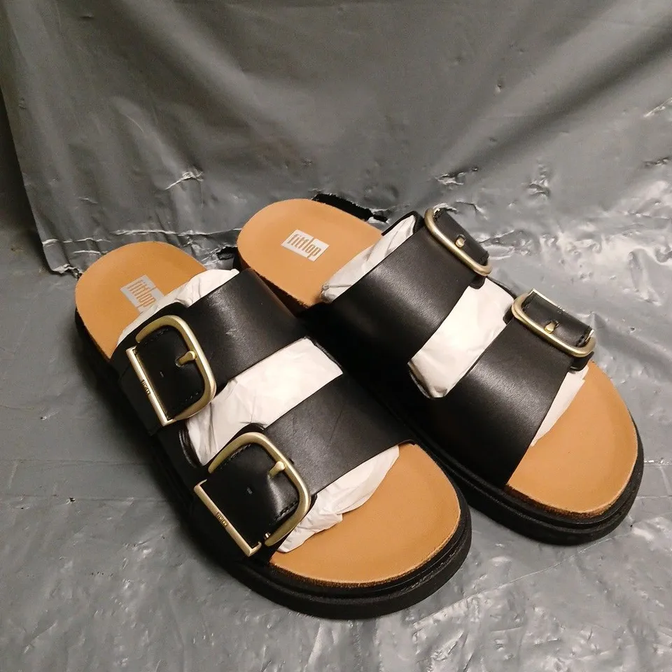 PAIR OF FITFLOP BUCKLE TWO BAR LEATHER SLIDES - 5
