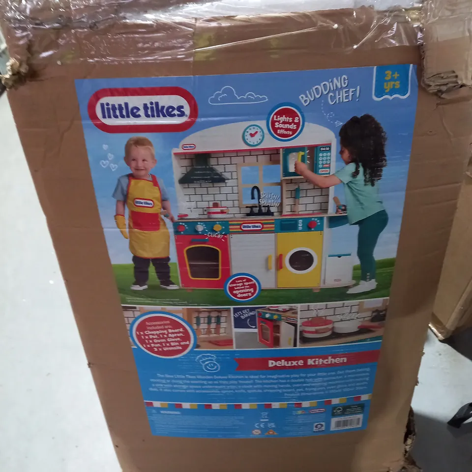 BOXED LITTLE TIKES WOODEN DELUXE KITCHEN (COLLECTION ONLY) RRP £179.99